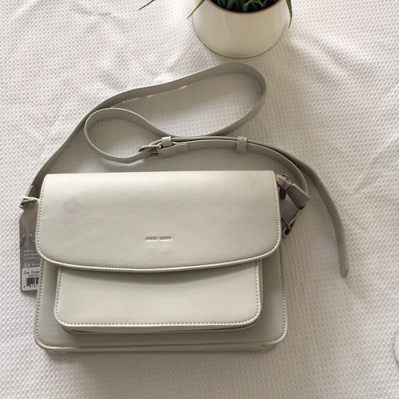 Pixie Mood Zoe Vegan Leather Crossbody Bag - Picture 6 of 17